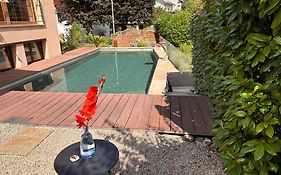Zimmer mit eigenem Badezimmer